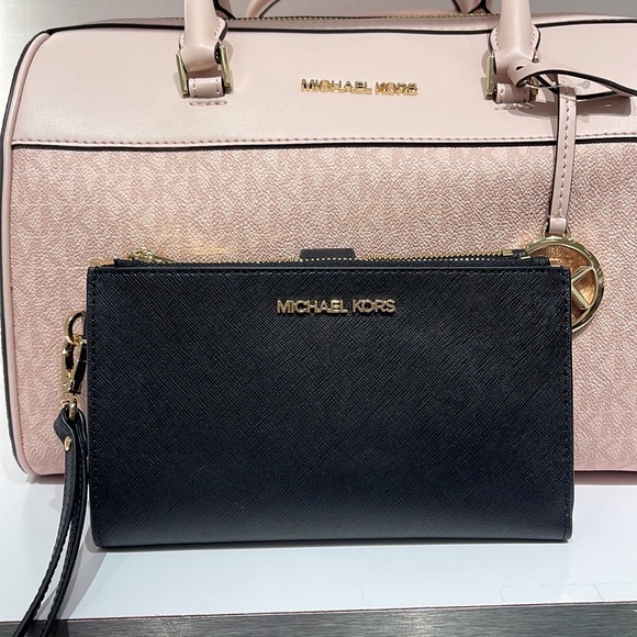 MICHAEL KORS LARGE DOUBLE ZIP WRISTLET WALLET PHONE CASE CLUTCH 
Black - Picture 9 of 16